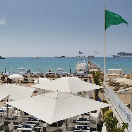 Two-bedroom In Appartement Cannes